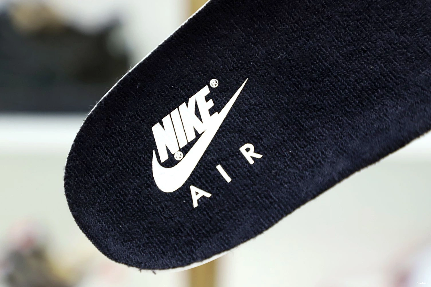 AIR 2019 'BRED' JORDAN RETRO 11 0120